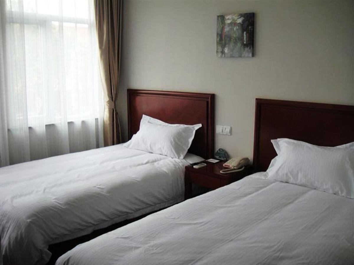Greentree Inn Shanghai Expo Site South Yanggao Road Subway Station Express Hotel Exterior foto